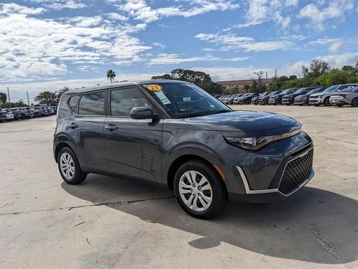 2023 Kia Soul LX