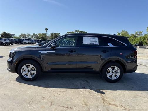 2026 Kia Sorento LX