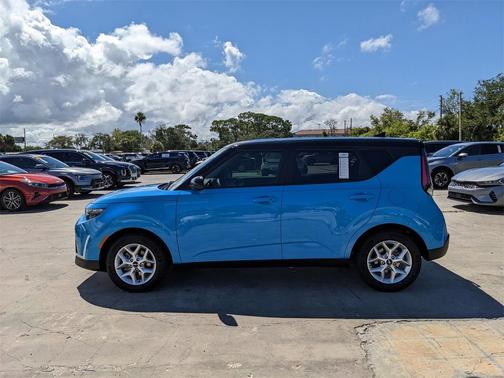 2023 Kia Soul S