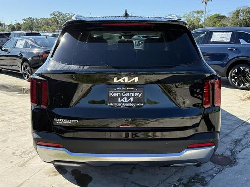 2025 Kia Sorento S