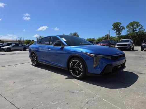 2025 Kia K4 GT-Line