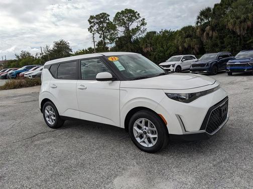2025 Kia Soul LX