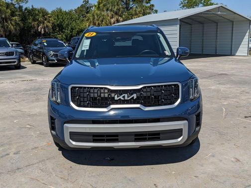 Midnight Black 2023 Kia Telluride EX