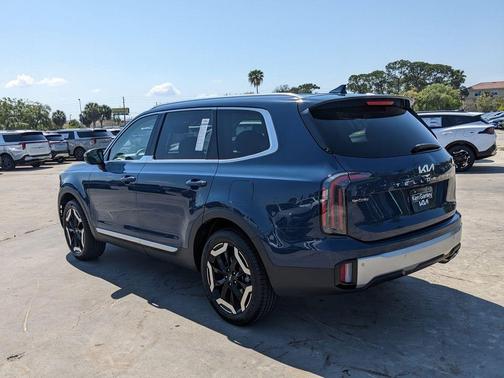 Midnight Black 2023 Kia Telluride EX