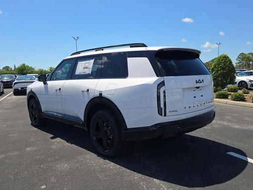 Glacial White Pearl 2027 Kia Telluride EX