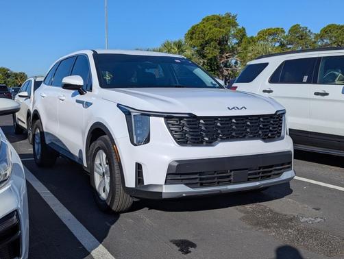2024 Kia Sorento LX
