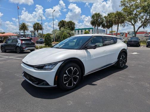 Snow White Pearl 2022 Kia EV6 Wind