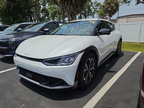 Snow White Pearl 2022 Kia EV6 Wind