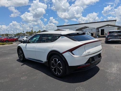 Snow White Pearl 2022 Kia EV6 Wind