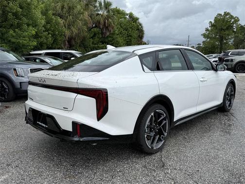 2025 Kia K4 GT-Line