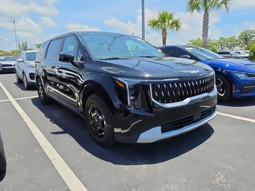 Aurora Black Pearl 2025 Kia Carnival LXS