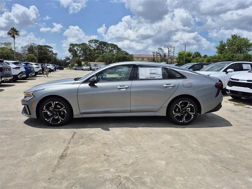 2025 Kia K5 GT-Line