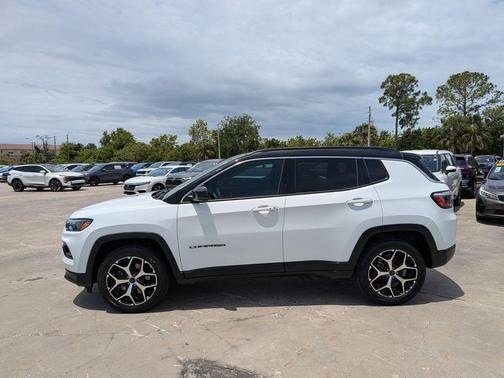 Bright White Clearcoat 2025 Jeep Compass Limited