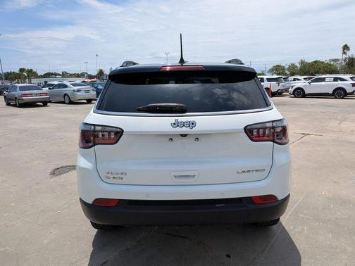 Bright White Clearcoat 2025 Jeep Compass Limited