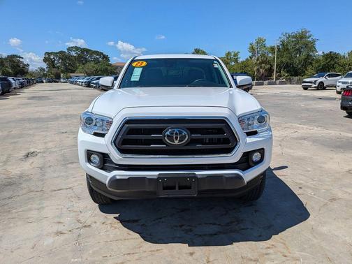 Ice 2023 Toyota Tacoma SR5