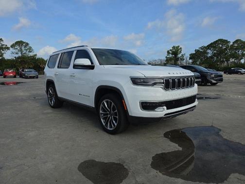 Bright White Clearcoat 2022 Jeep Wagoneer Series III