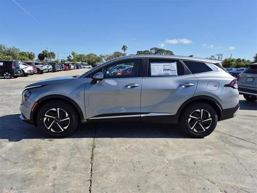 2025 Kia Sportage Hybrid LX