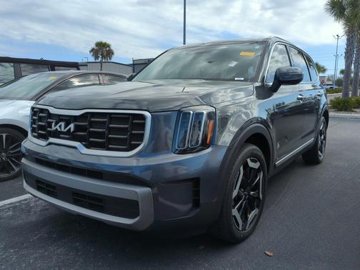 2023 Kia Telluride S