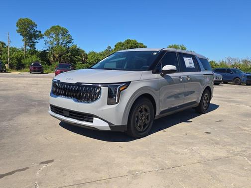 Ceramic Silver 2027 Kia Carnival LXS
