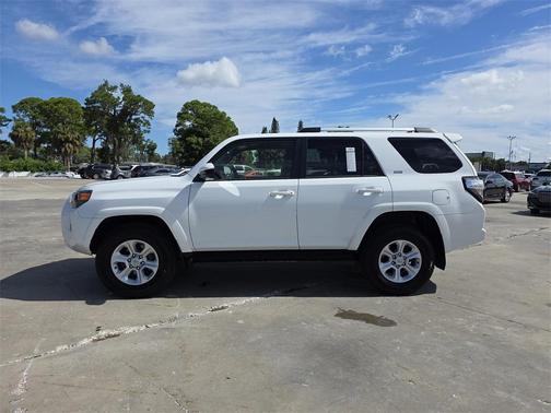 2024 Toyota 4Runner SR5