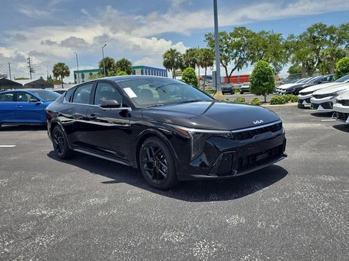 Aurora Black 2026 Kia K4 GT-LINE