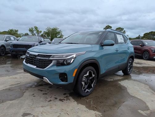 Blue 2026 Kia Seltos EX