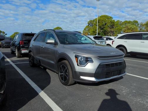 2024 Kia Niro EX