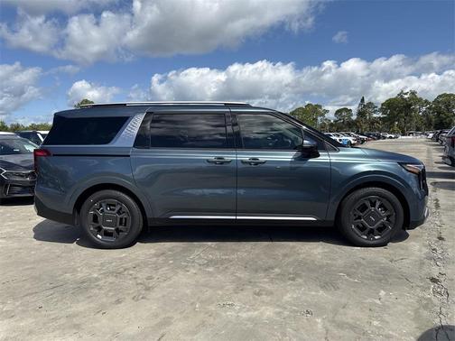 2025 Kia Carnival Hybrid SX