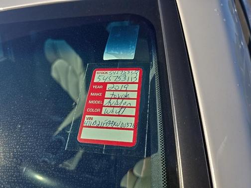 2019 Toyota Avalon Hybrid XLE