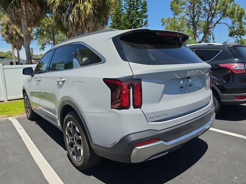Wolf Gray 2025 Kia Sorento S