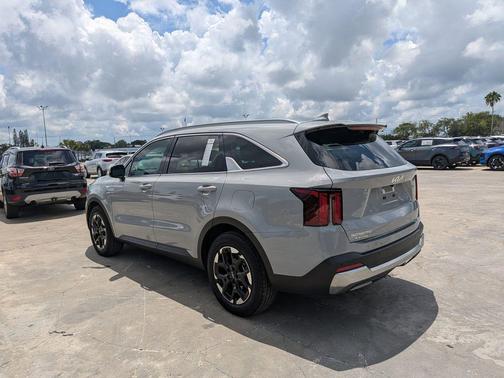 Wolf Gray 2025 Kia Sorento S