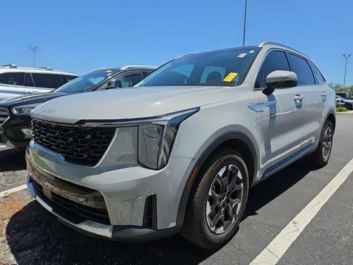 Wolf Gray 2025 Kia Sorento S