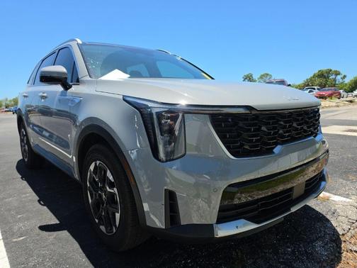 Wolf Gray 2025 Kia Sorento S