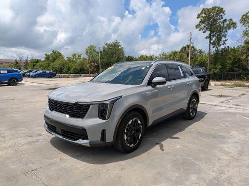 Wolf Gray 2025 Kia Sorento S