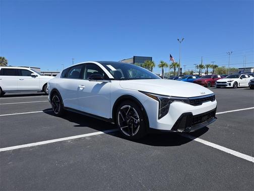 2025 Kia K4 GT-Line