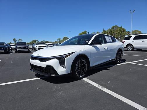 2025 Kia K4 GT-Line