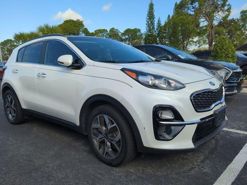 2022 Kia Sportage EX