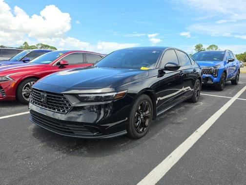 Crystal Black Pearl 2025 Honda Accord SE