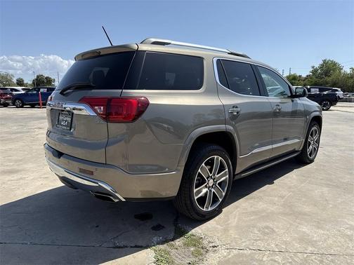 2019 GMC Acadia Denali