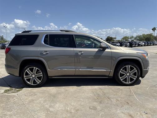 2019 GMC Acadia Denali