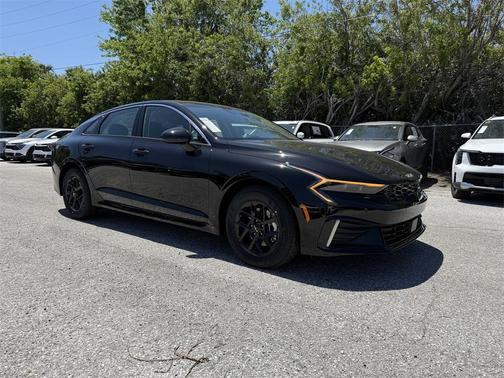 2025 Kia K5 LXS