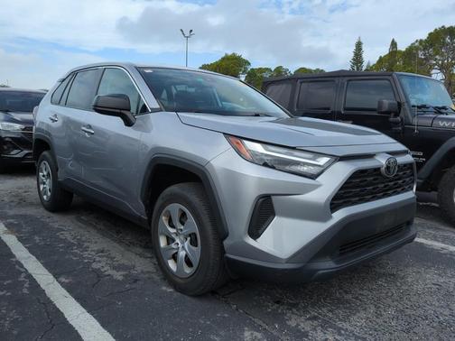 2023 Toyota RAV4 LE