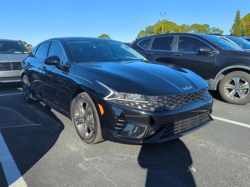 2022 Kia K5 EX