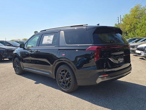 Aurora Black Pearl 2026 Kia Carnival SX Prestige