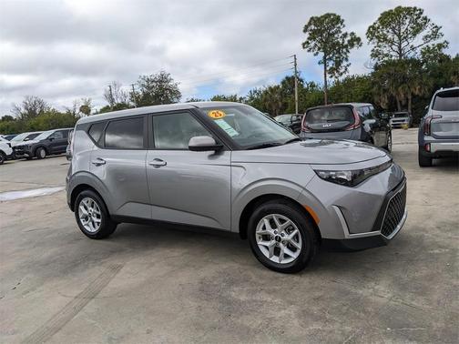 2025 Kia Soul LX