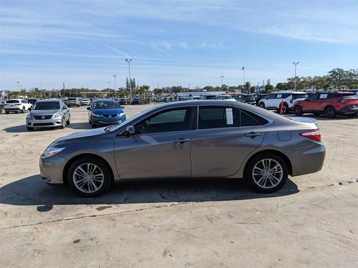 2017 Toyota Camry SE