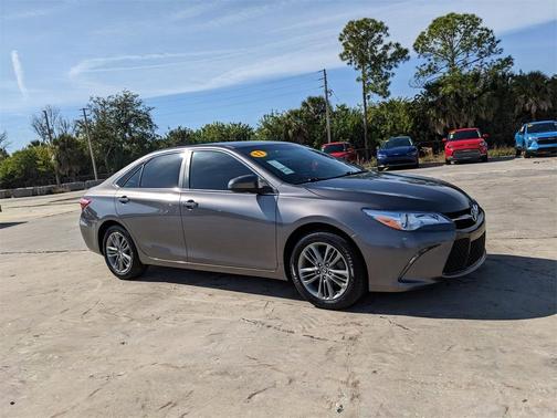 2017 Toyota Camry SE