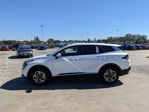 2025 Kia Sportage LX