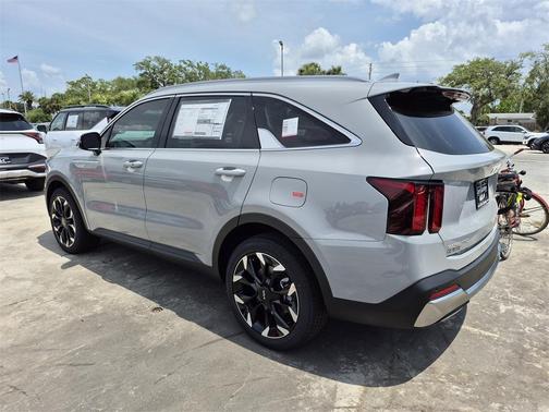 2025 Kia Sorento EX