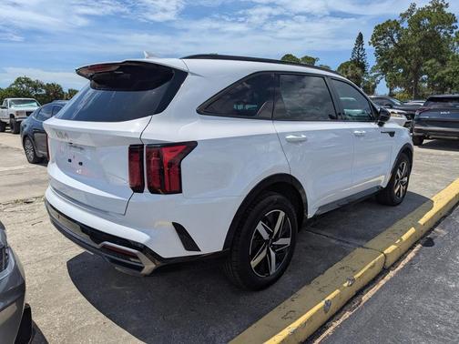 2023 Kia Sorento S
